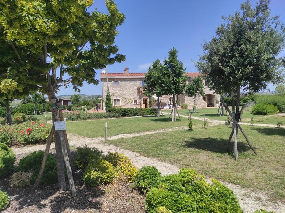 Masseria Fontana Dei Fieri بيترلشينا المظهر الخارجي الصورة