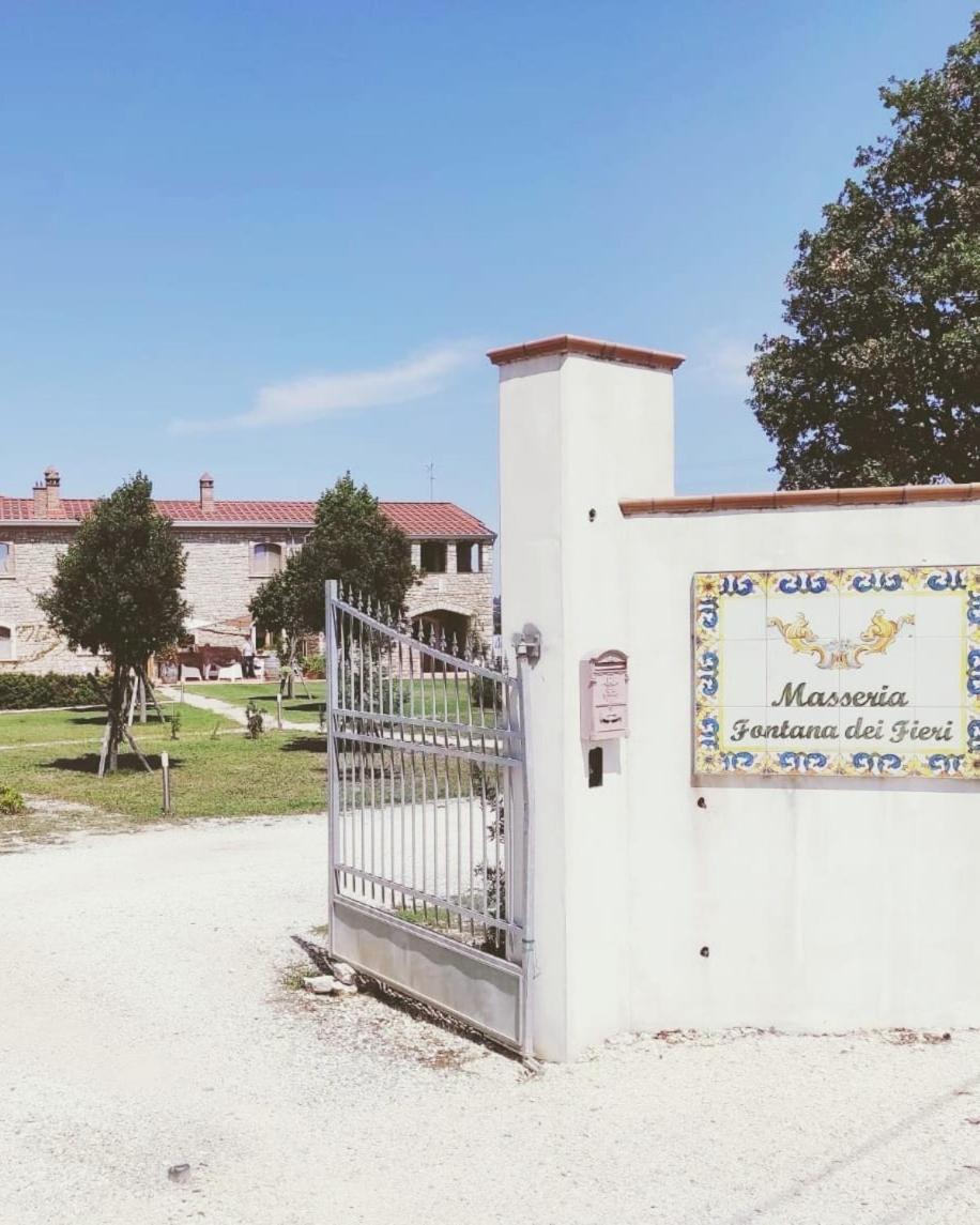 Masseria Fontana Dei Fieri بيترلشينا المظهر الخارجي الصورة